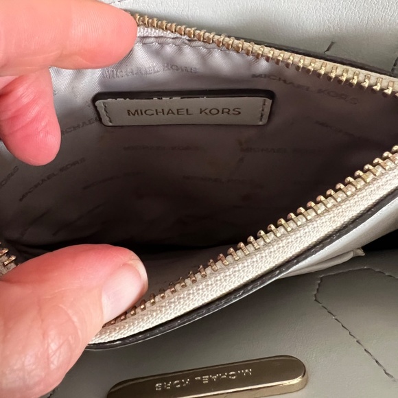 EUC - Michael Kors MD Mercer Crossbody Bag - Pearl Grey - Picture 14 of 15